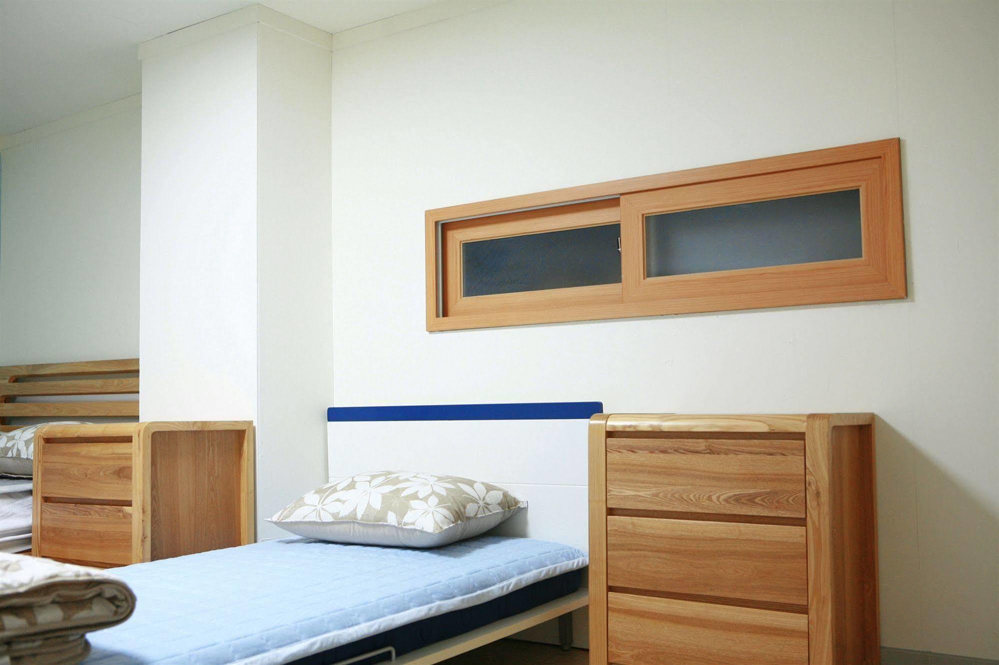 Guesthouse Mate Пусан Екстер'єр фото